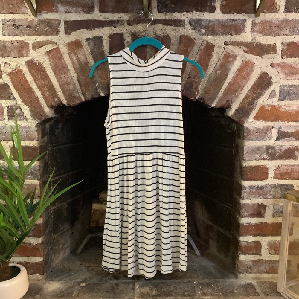 Black and white stripe ribbed dress in Small